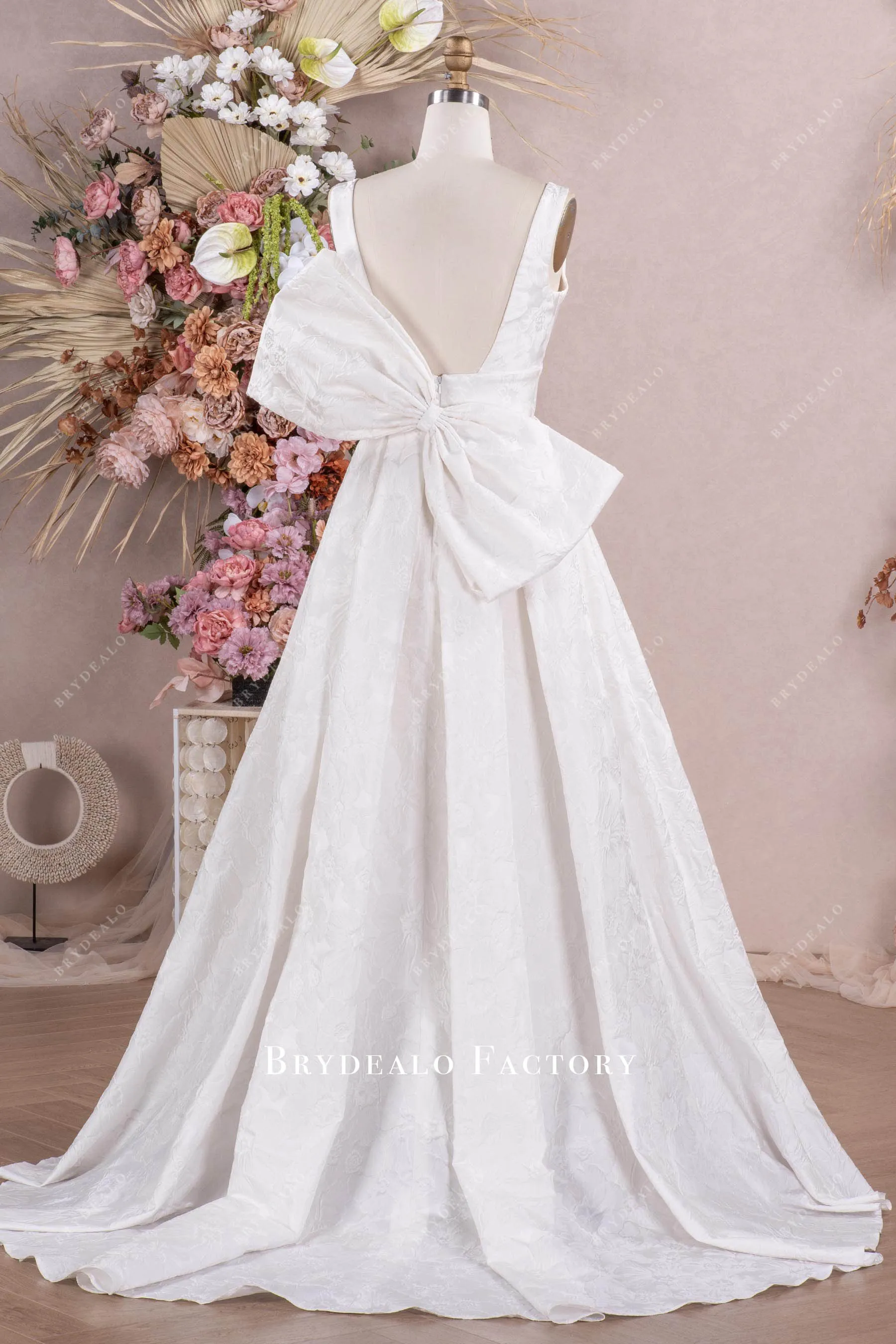 Elegant Floral Texture Pocket A-line Wedding Dress