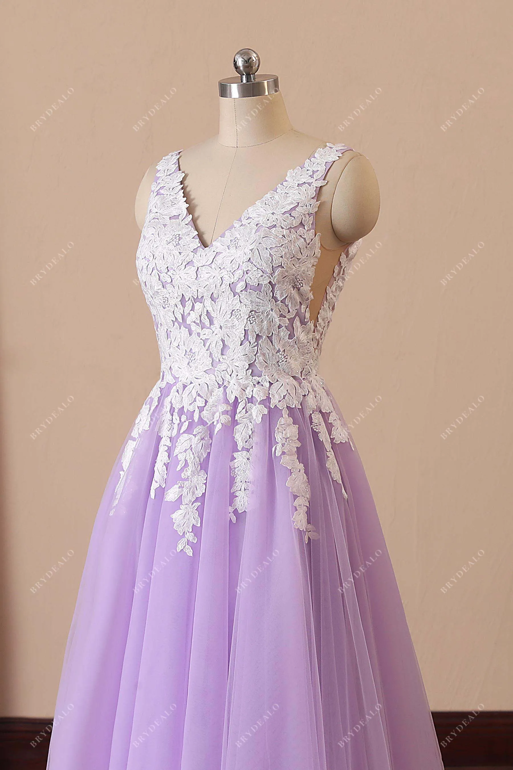 Elegant Lilac Tulle Ivory Lace V-neck Formal Gown