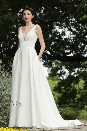 Elegant Textured Wedding Dress with Pockets