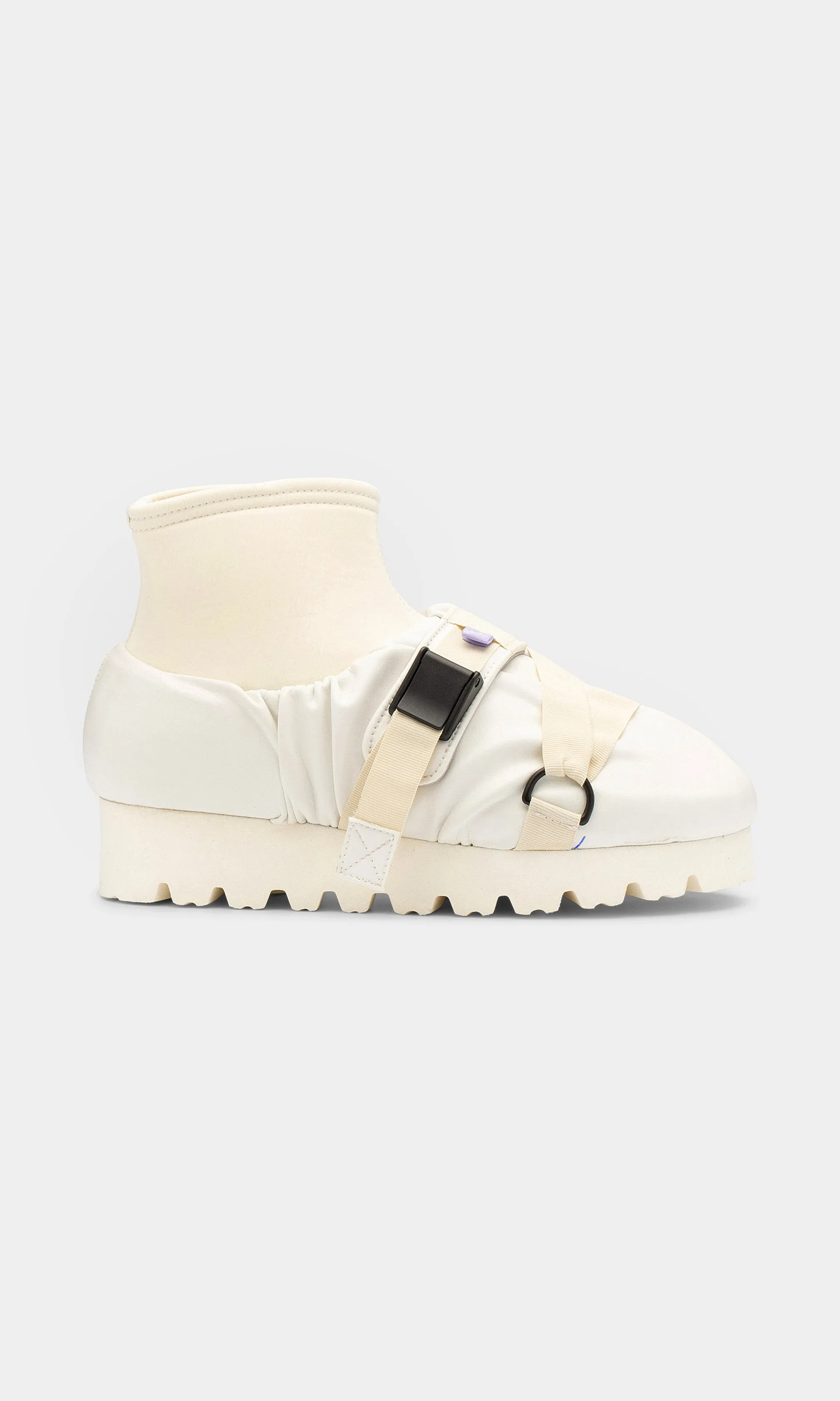 Nawa Camp Moon White Mid Shoes