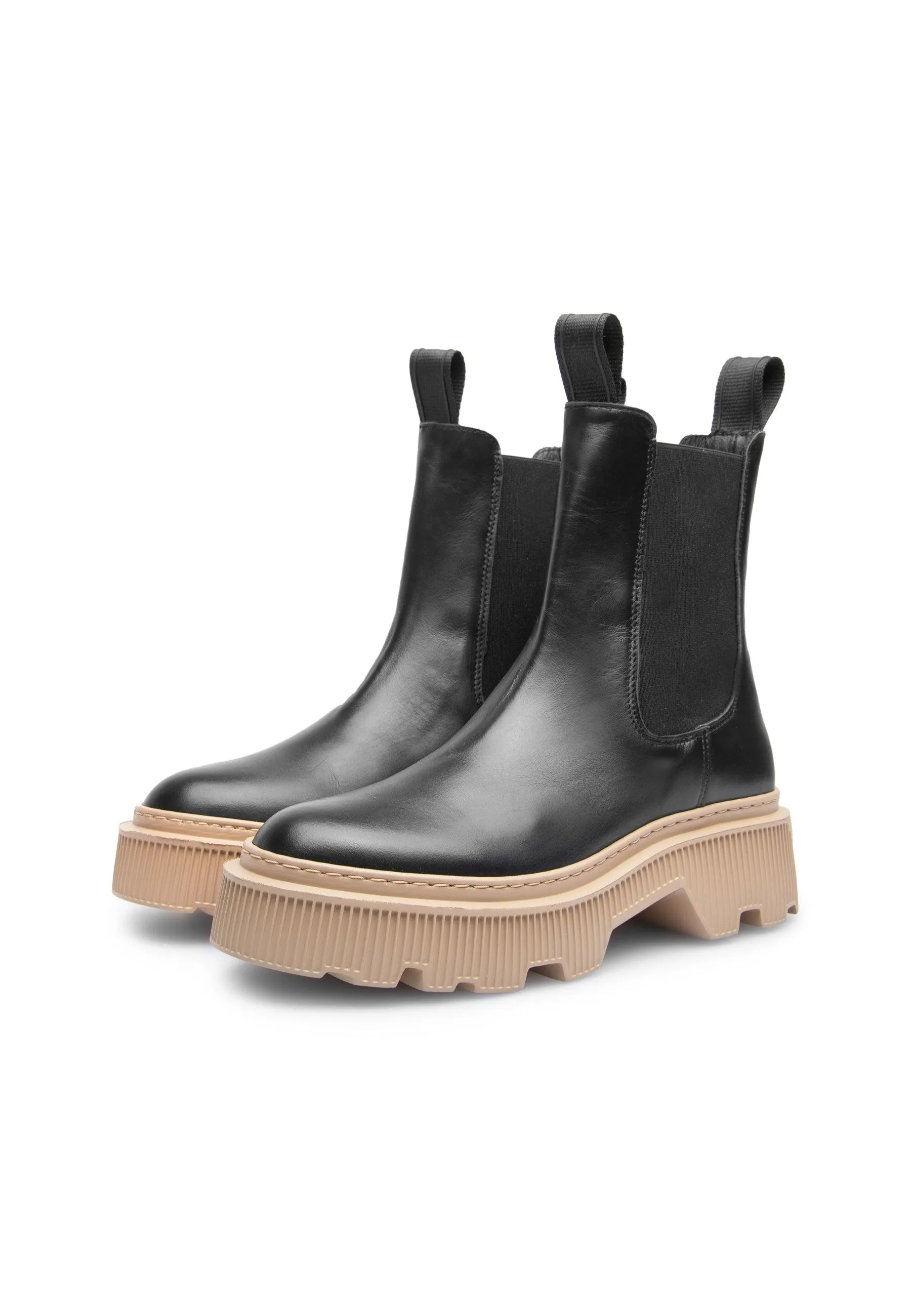 Trixy Black Croissant Chelsea Boots