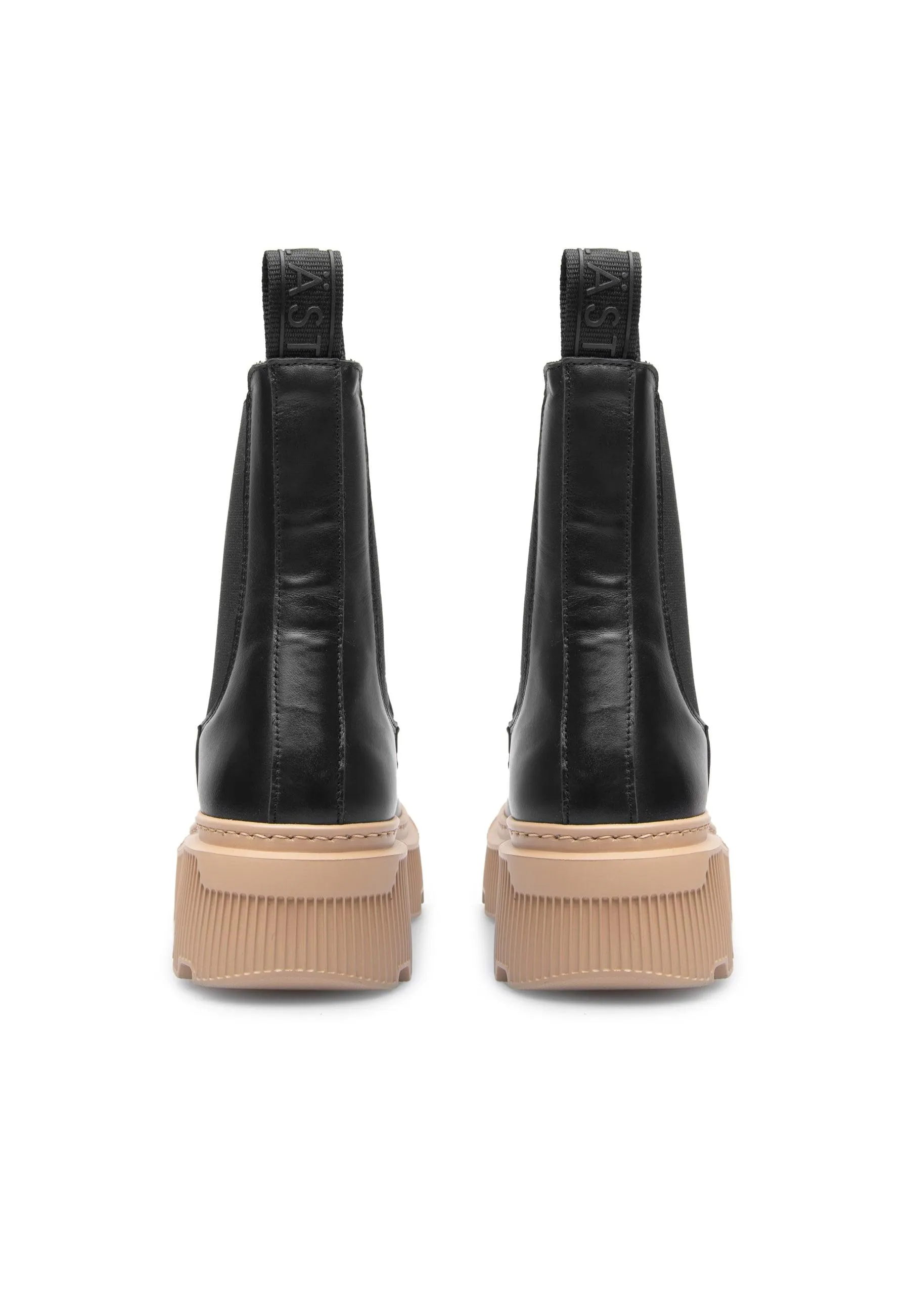 Trixy Black Croissant Chelsea Boots