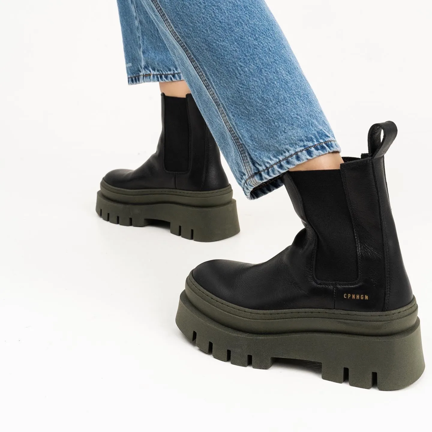 Vitello Black Green Chelsea Boots